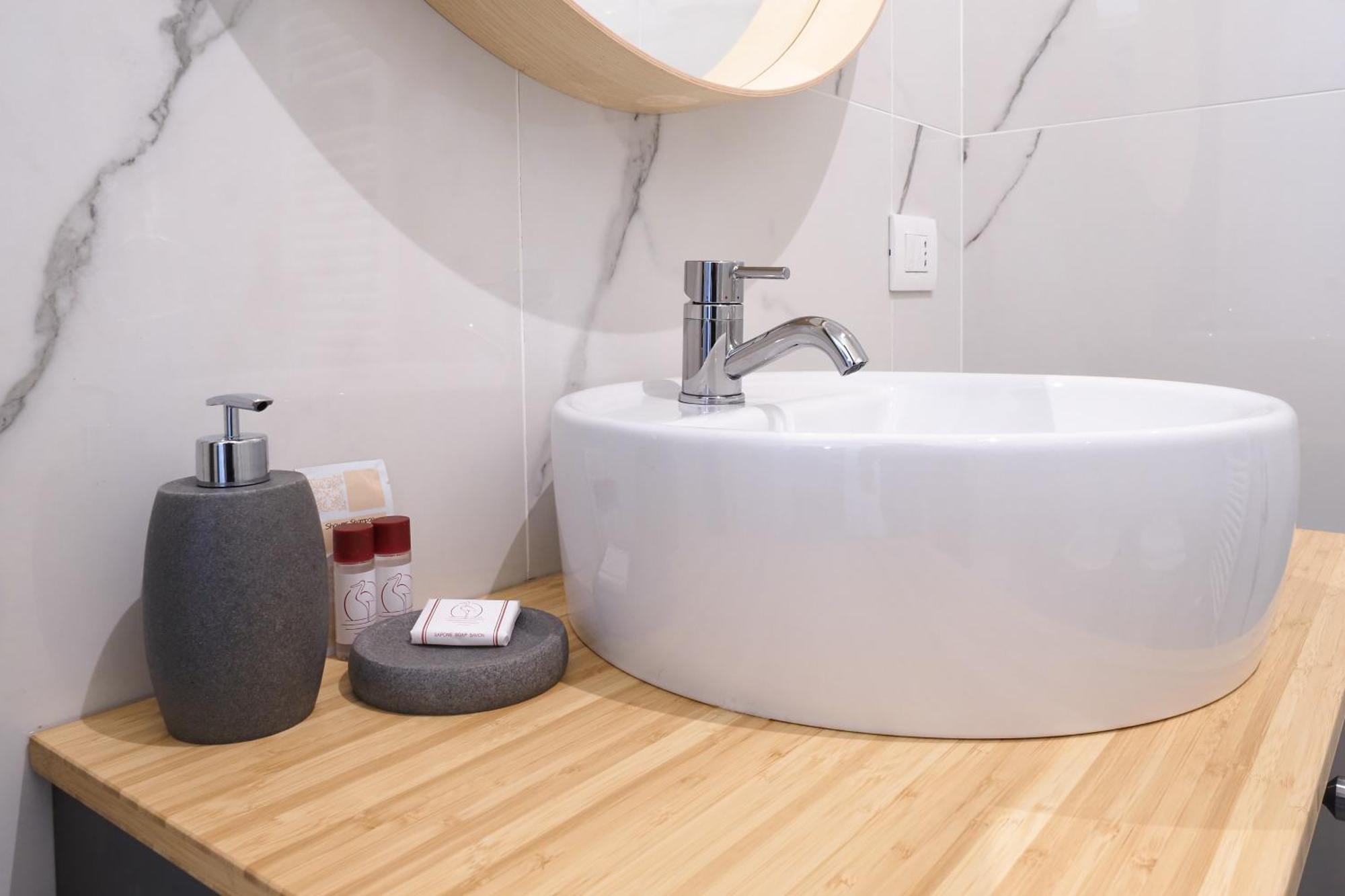 Mila Apartments Fiera Милан Экстерьер фото