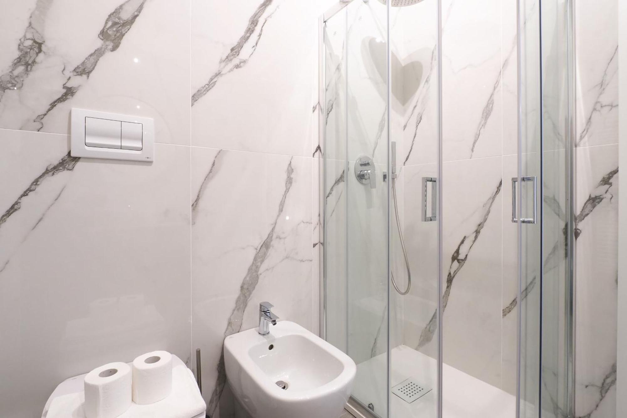 Mila Apartments Fiera Милан Экстерьер фото